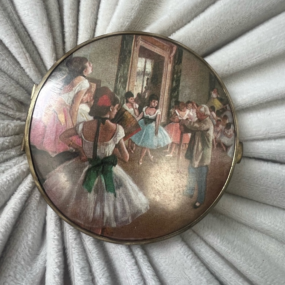 Elegant Ballet Scene Wall Decor
